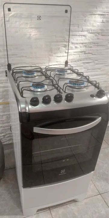 Fogão 4 Bocas eletrico semi novo  Eletrolux- Novo - Foto 4