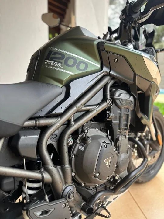 Triumph Tiger 1200 - Tão nova que até chora de saudade da estrada! - Foto 3
