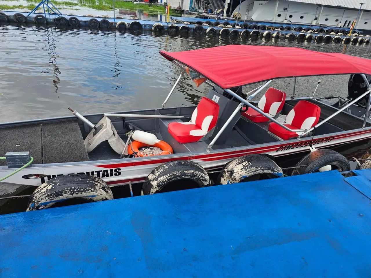 Lancha com Motor Mercury telefone: * - Foto 13