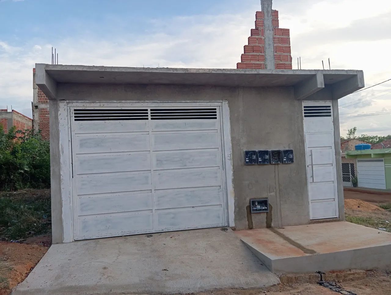 Portão de garagem branco novo - 2 folhas - Foto 5