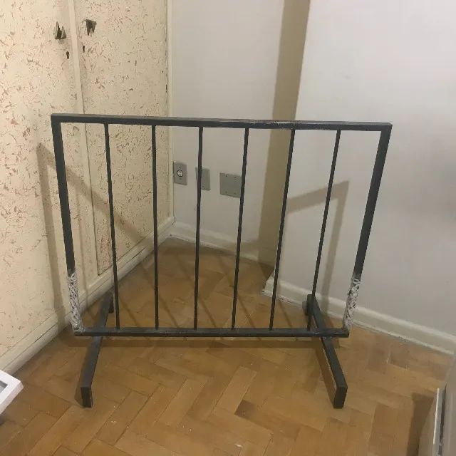 Grade de contenção em ferro- vendo