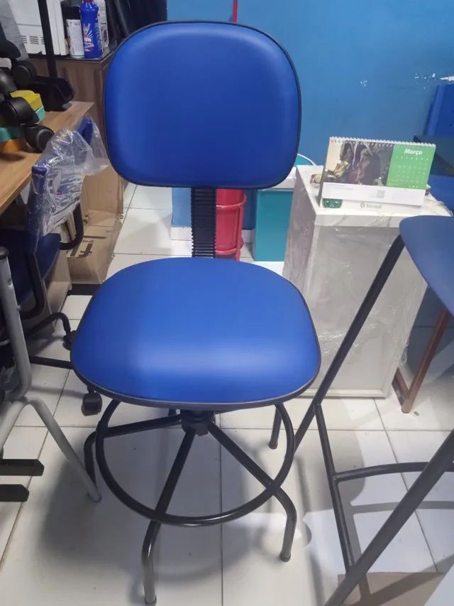 Cadeira giratória alta  - Foto 2