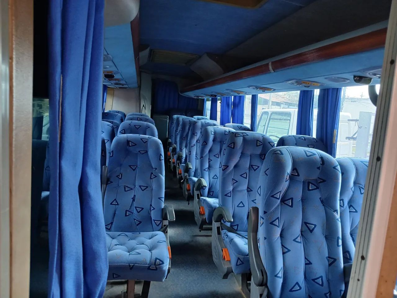 Vendo microônibus Ano 2008 Motor MWM - Foto 5