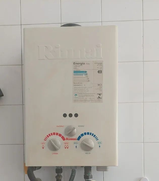 Aquecedor a Gás Rinnai usado em ótimo estado