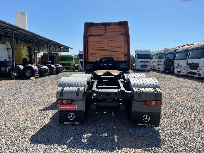 MB Axor 2544S ano 21/22, Pneus novos, Suspensão de Mola E Kit Hidráulico - Foto 6