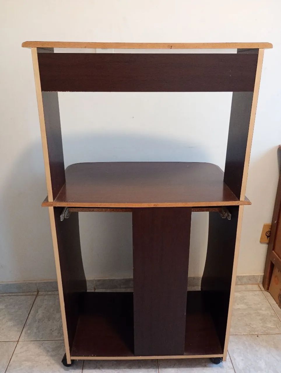 Mesa Computador c/ rodinhas - Foto 4