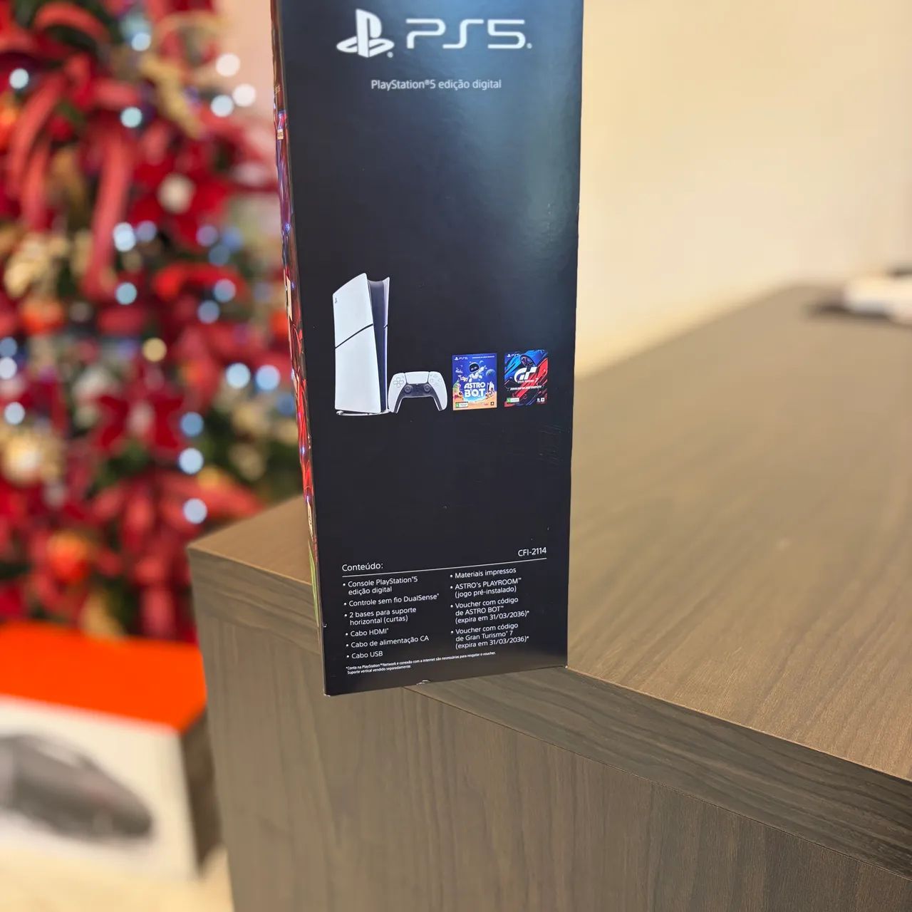 PS 5 Slim 825GB 1 Jogo e 2 Controle - Lacrado  - Foto 2