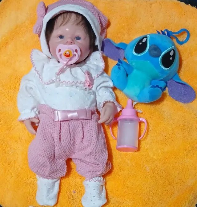 Boneca  bebê reborn  de Silicone Sólido Prematura  36 cm  - Foto 3