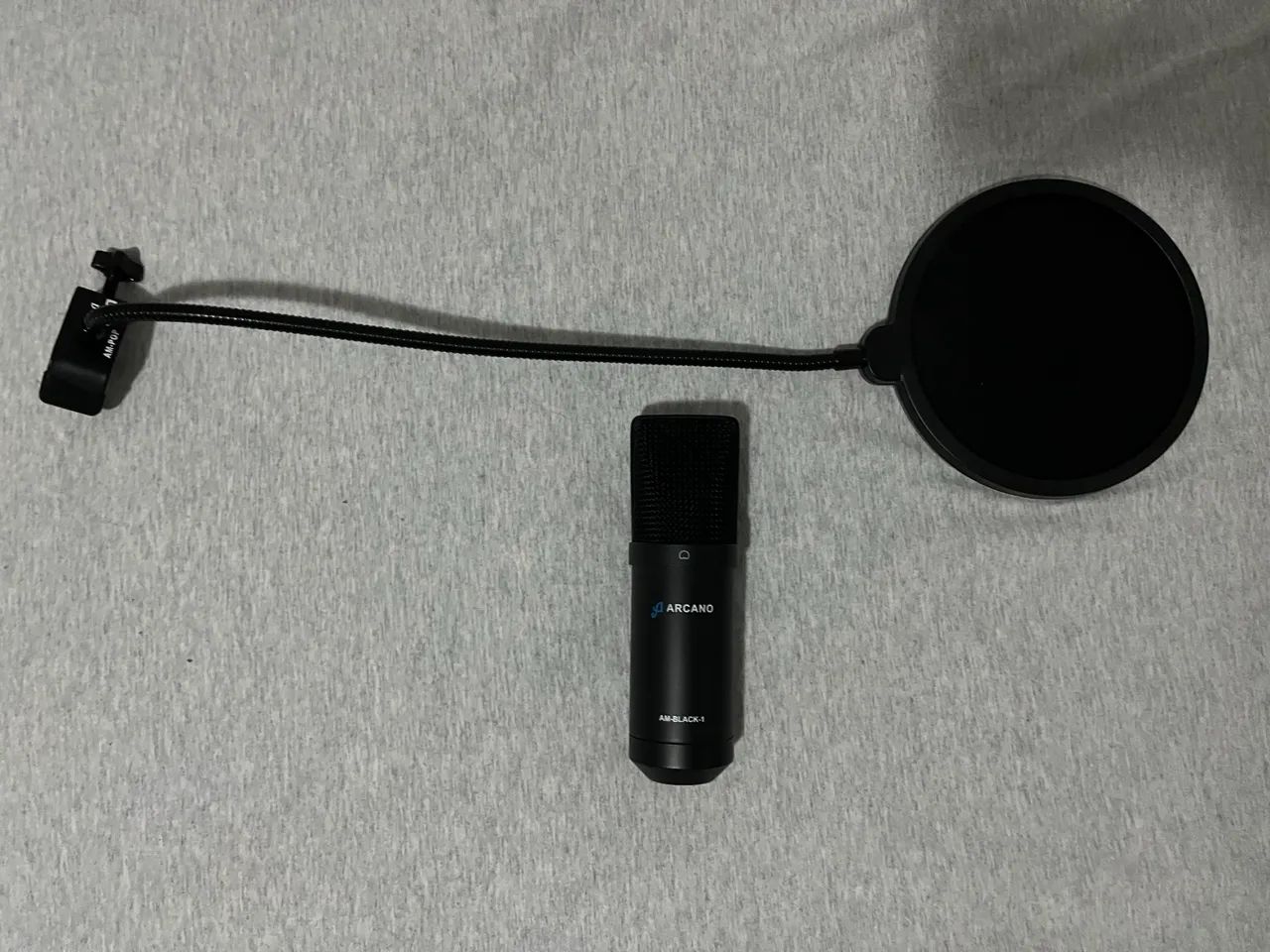 Microfone arcano am black 1 com braço articulado, shockmount e pop filter - Foto 3
