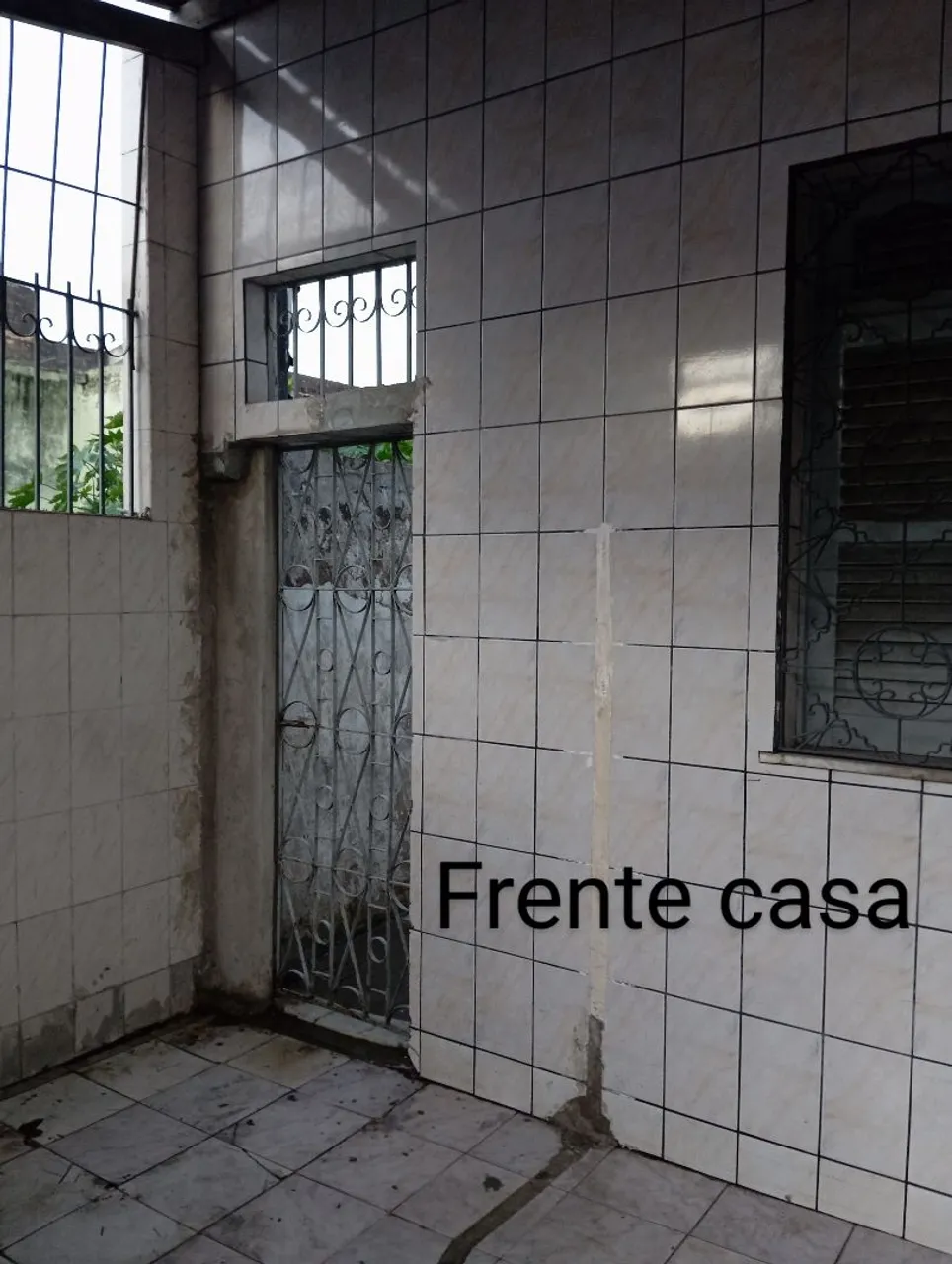 Casa dos fundos para alugar