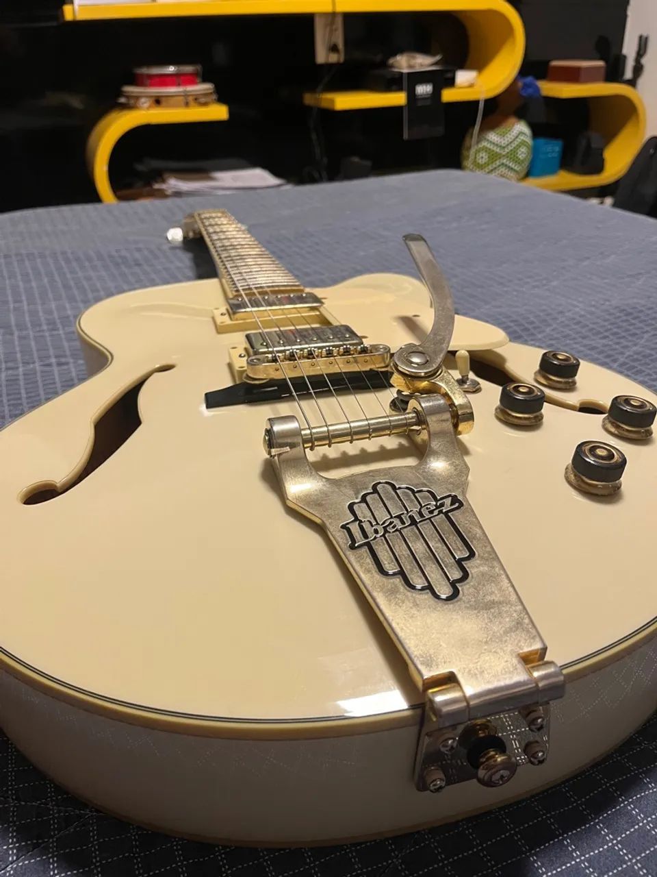 Guitarra Semi-acústica Ibanez AF75TDG