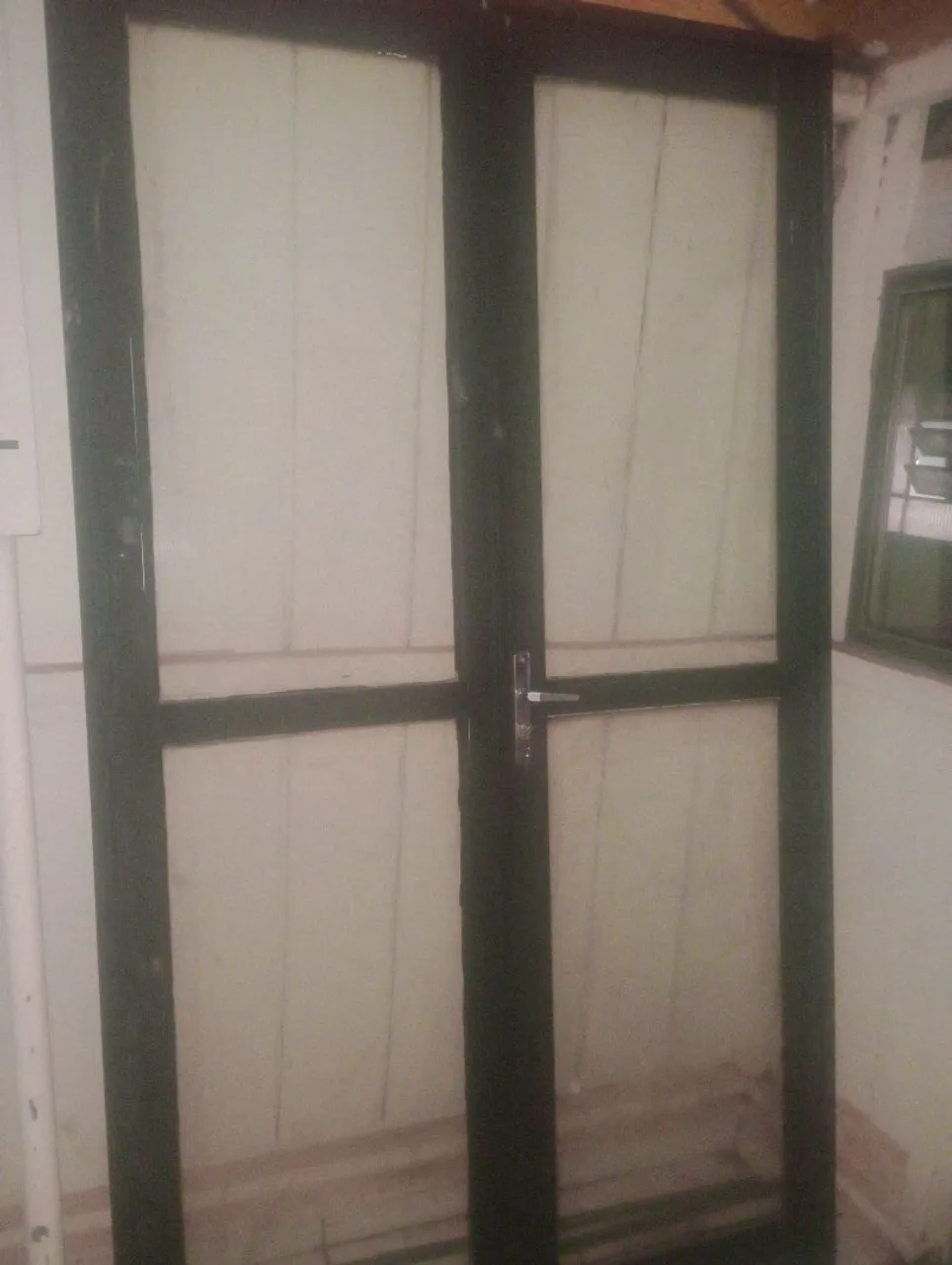 Porta de ferro com vidro