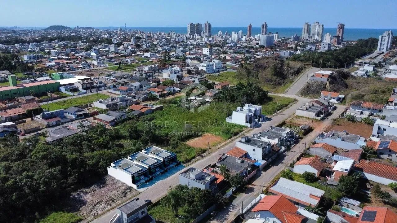 Casa Geminada para Venda em Balneário Piçarras, Itacolomi, 2 dormitórios, 1 suíte, 2 banhe - Foto 4