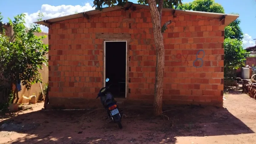 Casa próxima ao Shopping Bosque Dos Ipês.