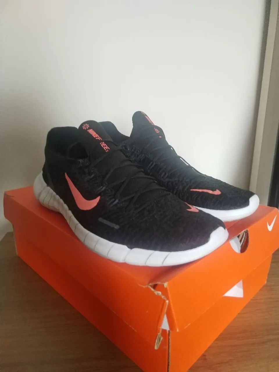 Tênis Nike na Caixa