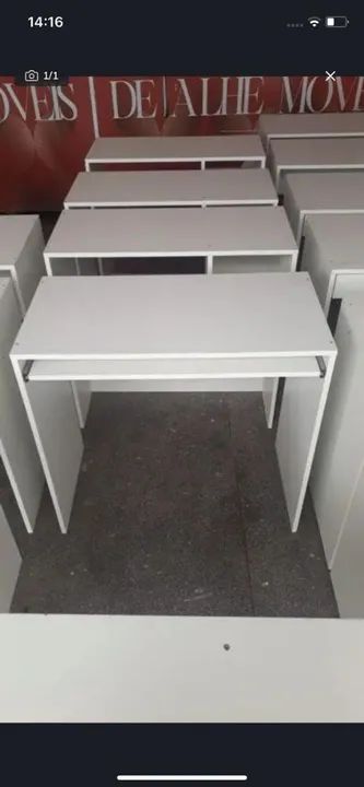 Mesa Teclado Simples 