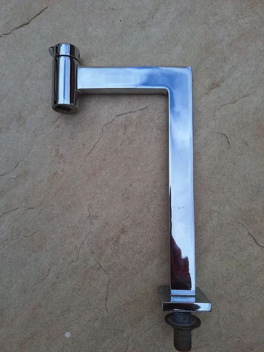 Torneira de Banheiro Cromada - Nova