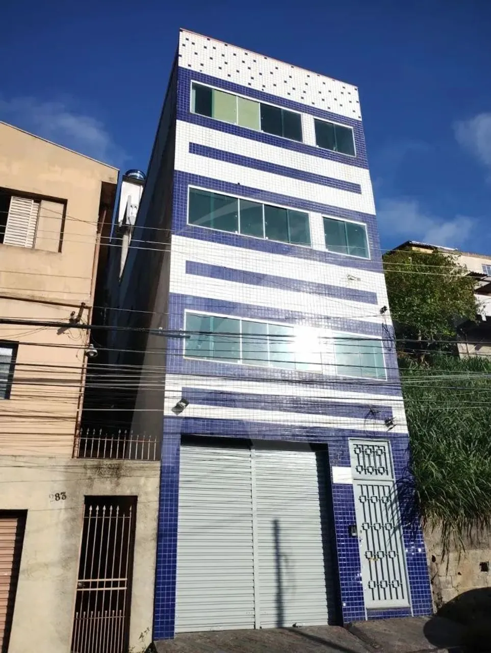 Imóvel para investidores de 362 , com salões comerciais, casa principal e kitnets na Vila
