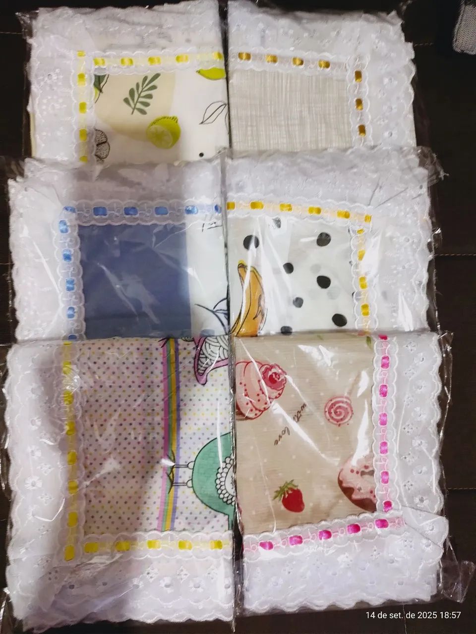 Vendo Por R$ 60,00 Cada - Trilho de Mesa com diversas estampas diferentes com Bordado