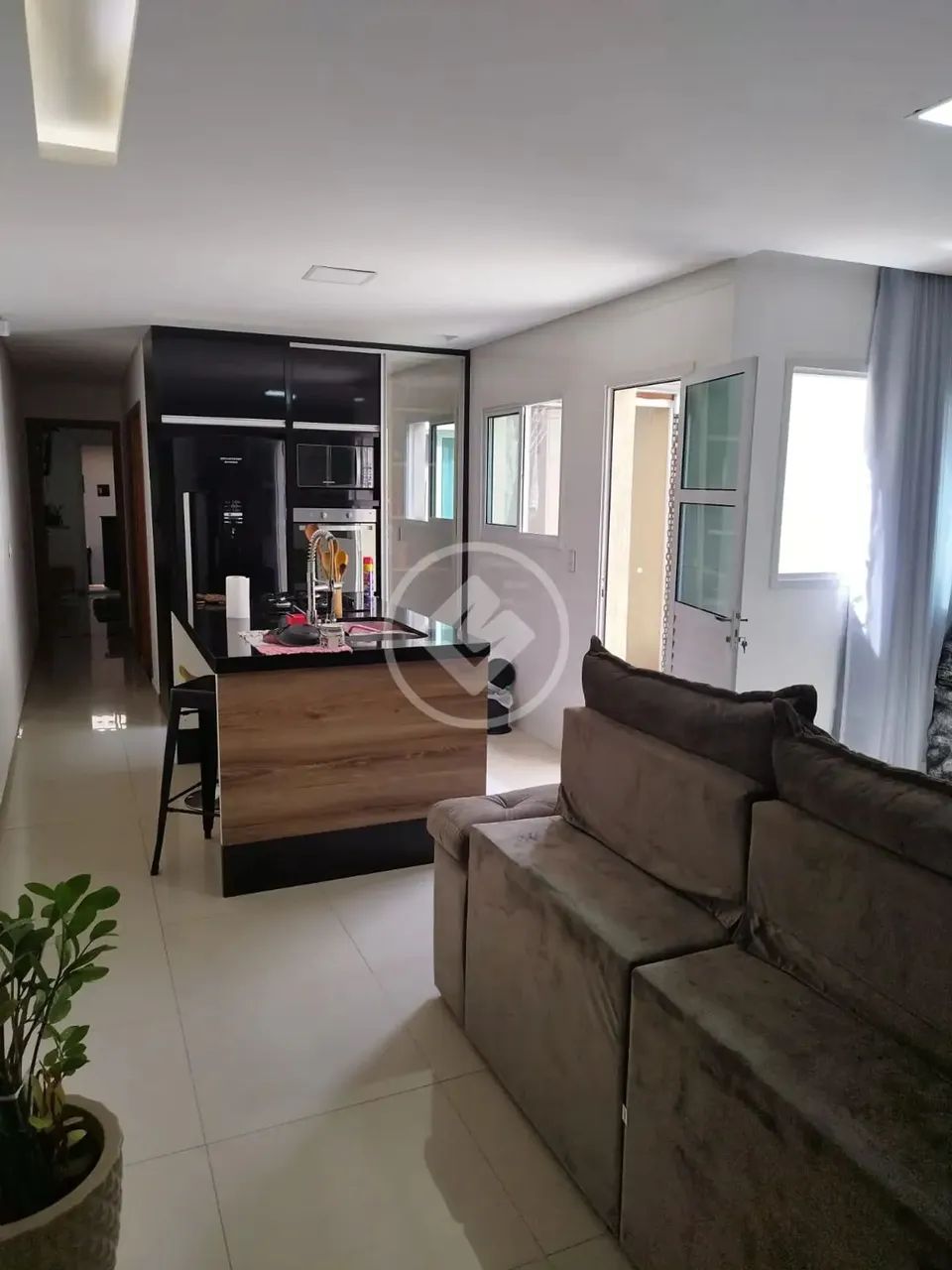105M² 2 DORMS, 1 SUÍTE, SALA INTEGRADA A COZINHA COM LHA, QUINTAL, ÁREA GOURMET, CLOSET E  - Foto 4