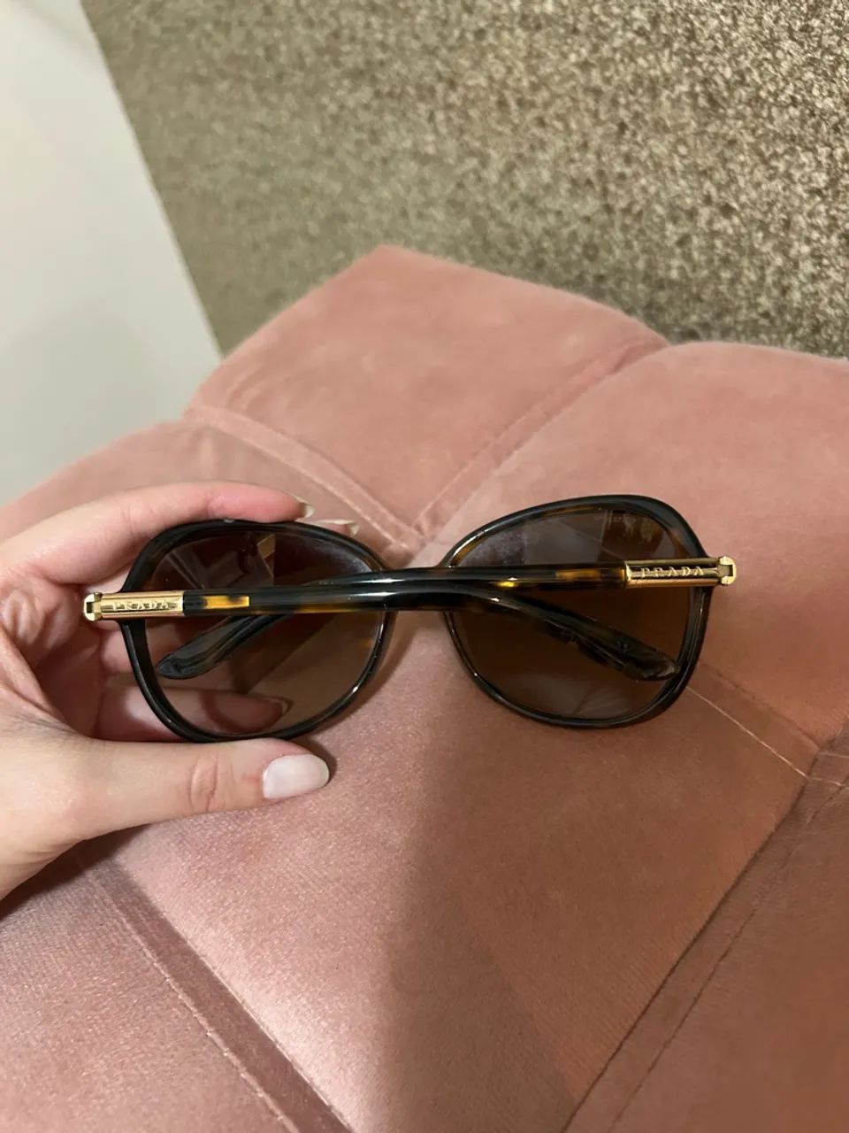 OPORTUNIDADE Óculos de Sol Elegantes PRADA - Foto 3