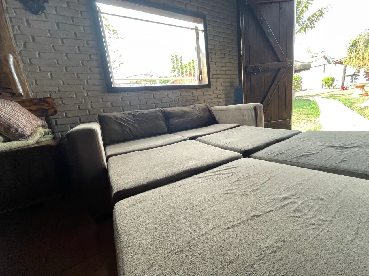 Sofá cama, em ótimo estado-conforto e praticidade 444757645795665923