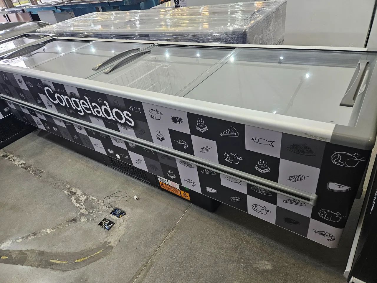ilha de 820L para congelados - 2 anos de garantia 