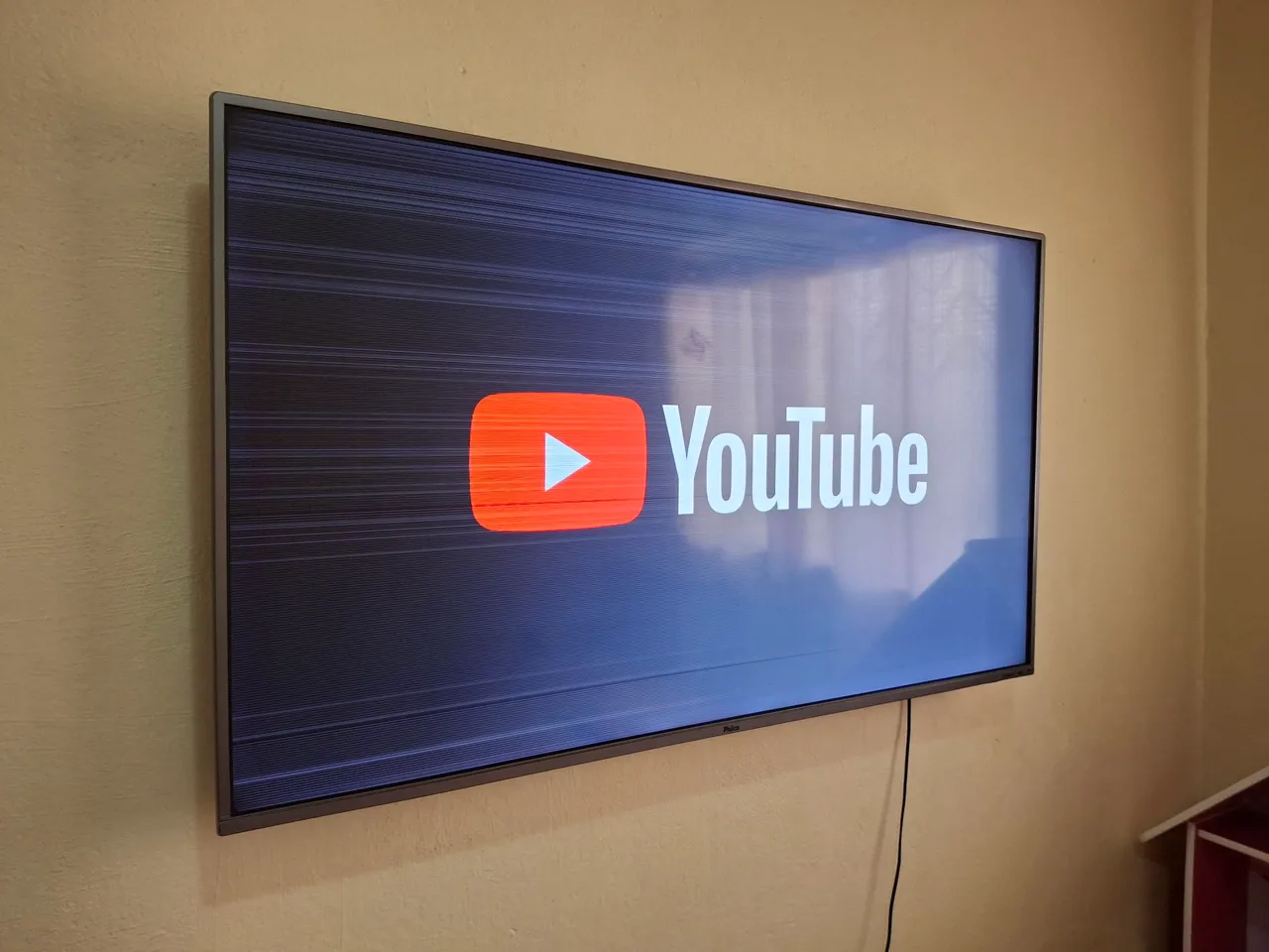 TV Philco com defeito na tela - Ideal para conserto ou peças