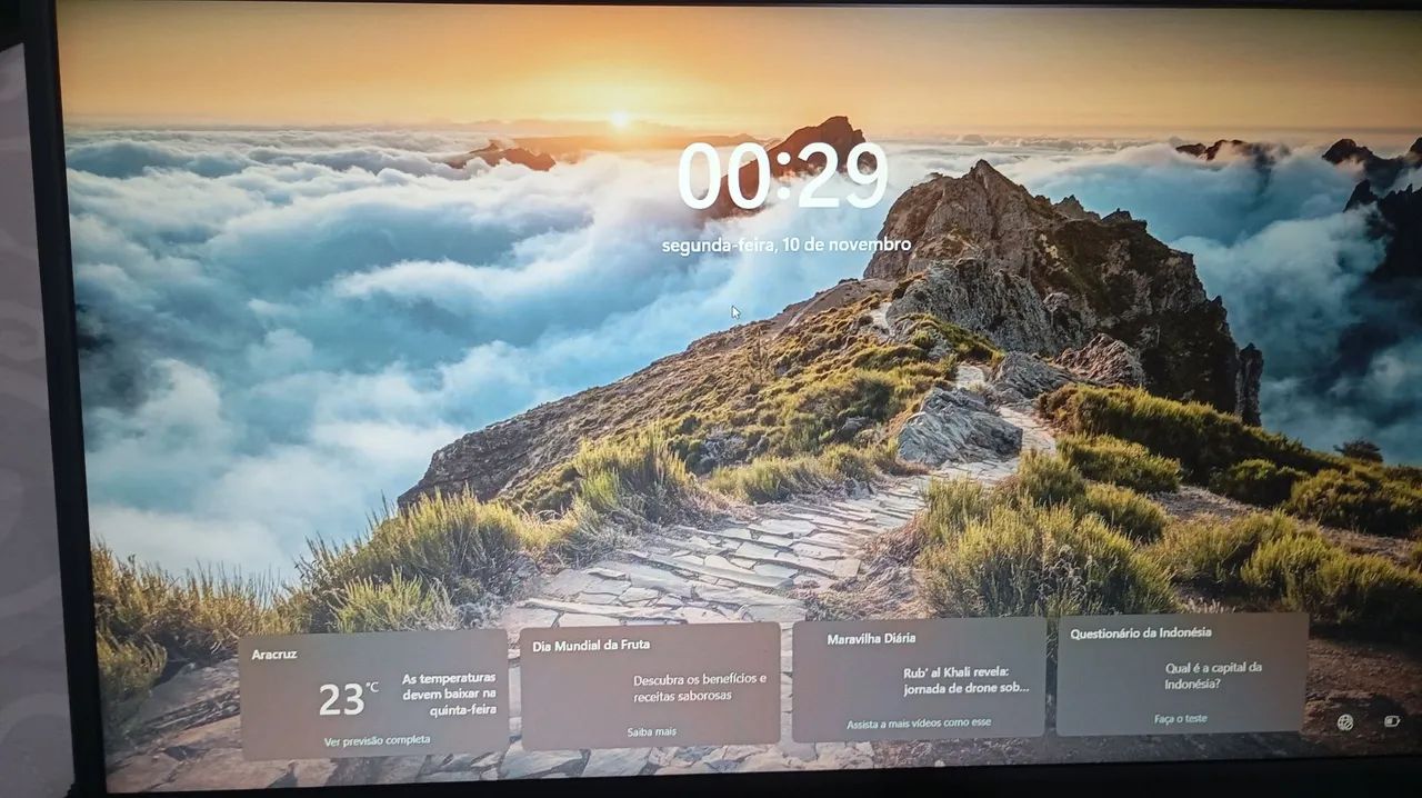 Selling iPhone change in extremely new ASUS Vivobook 15 notebook. new (X150464385330561538120