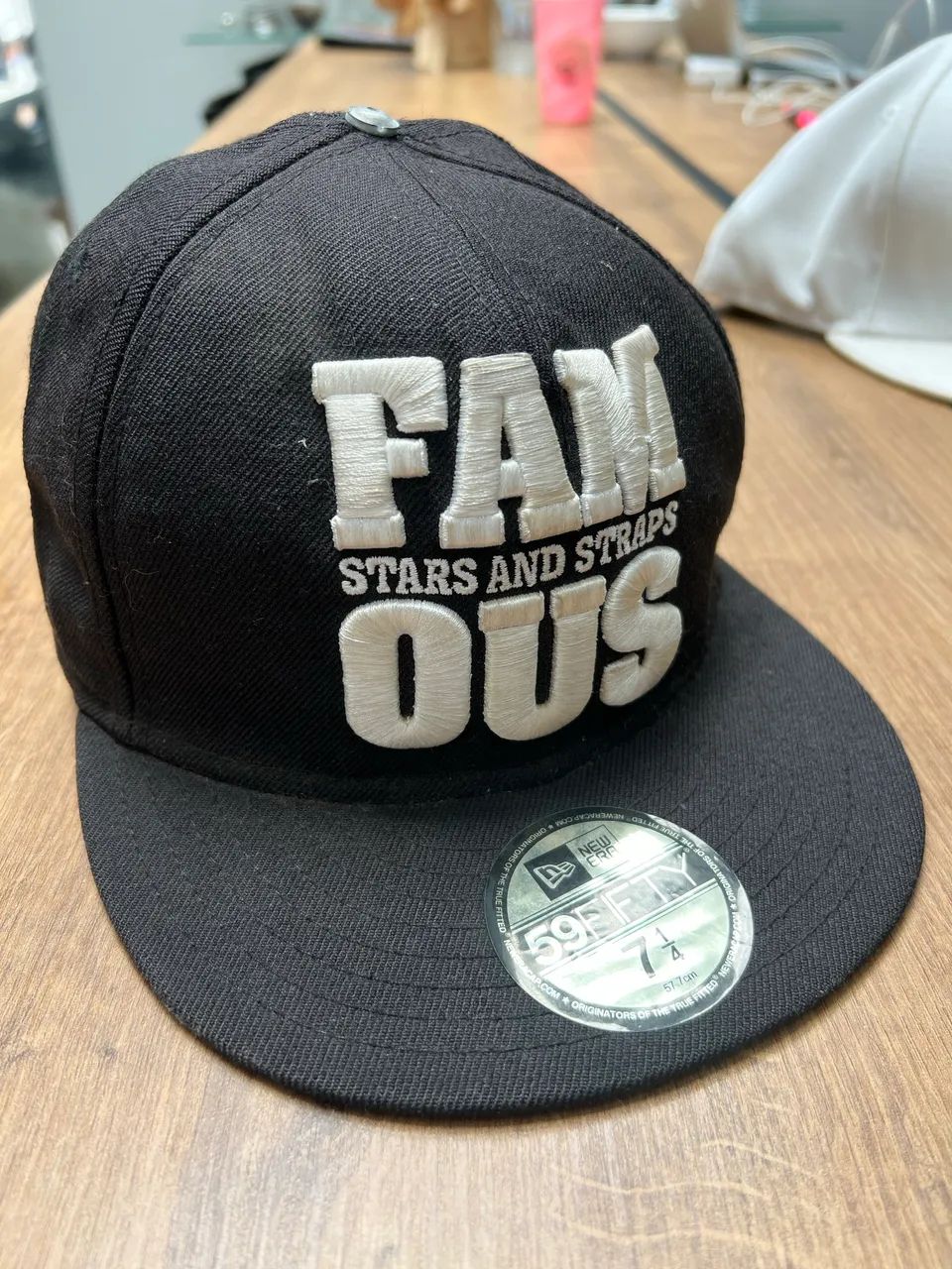 Boné New Era Edição Limitada Famous 