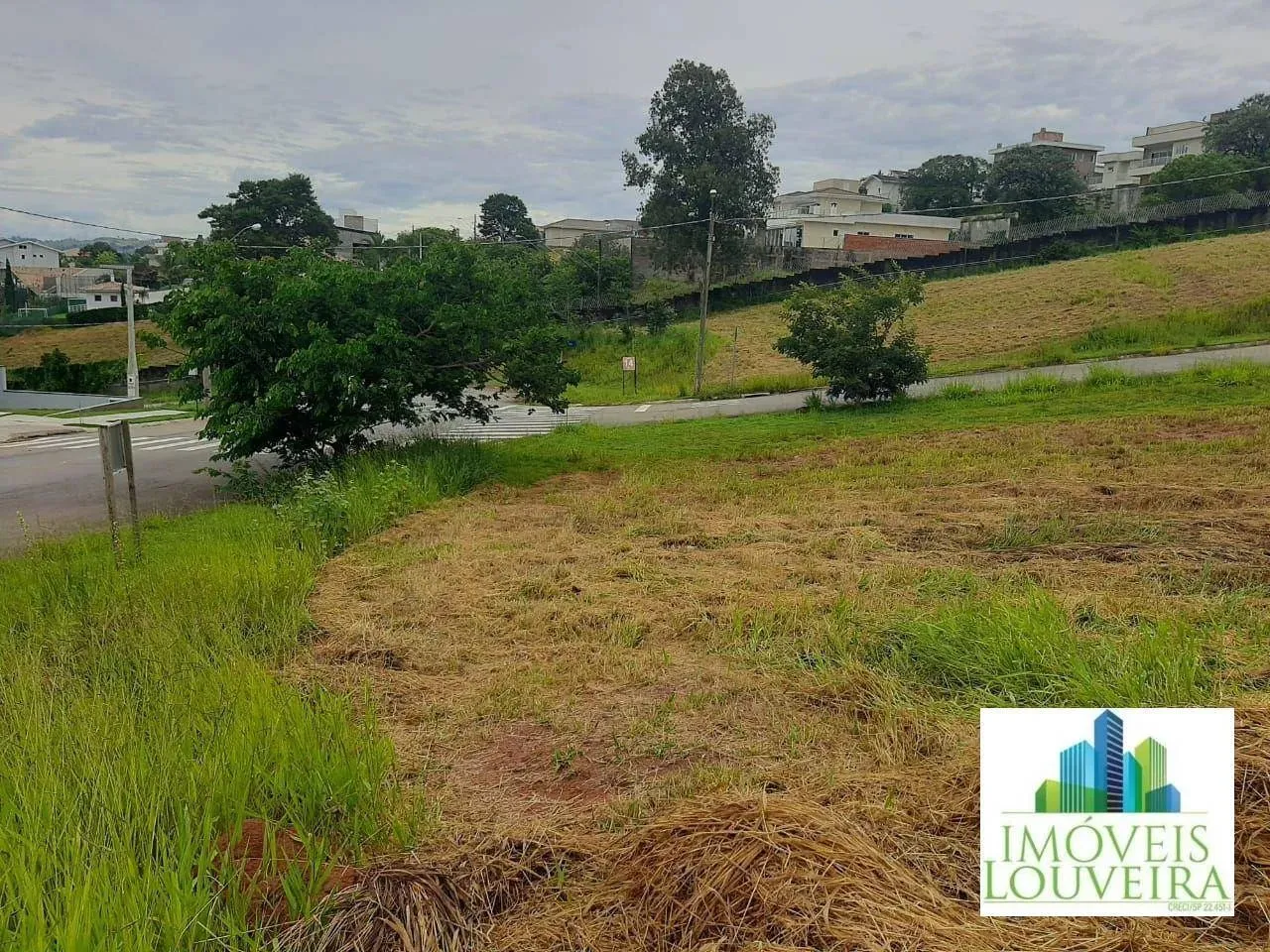 Terreno à venda, 926 m² por R$ 690.000 - Condomínio Santa Isabel II - Louveira/SP