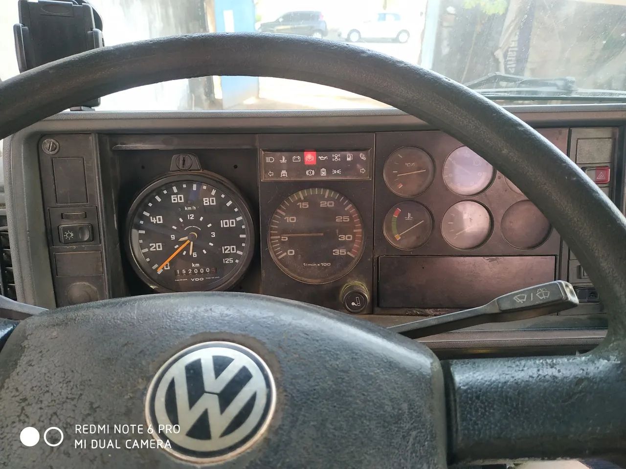 Caminhão Volks poli simples ótimo estado