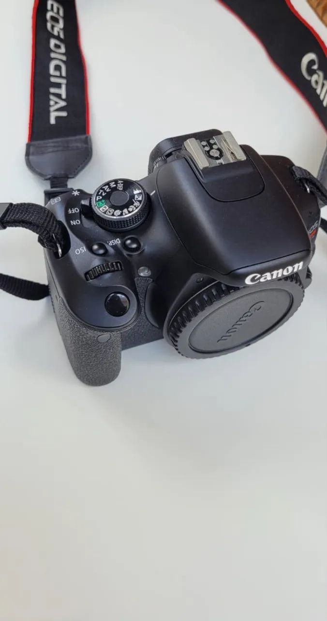 Camera Canon EOS Rebel T3i - Foto 2