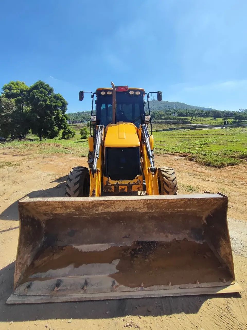 Retro escavadeira JCB 3cx 2019 4x4 traçada  - Foto 6