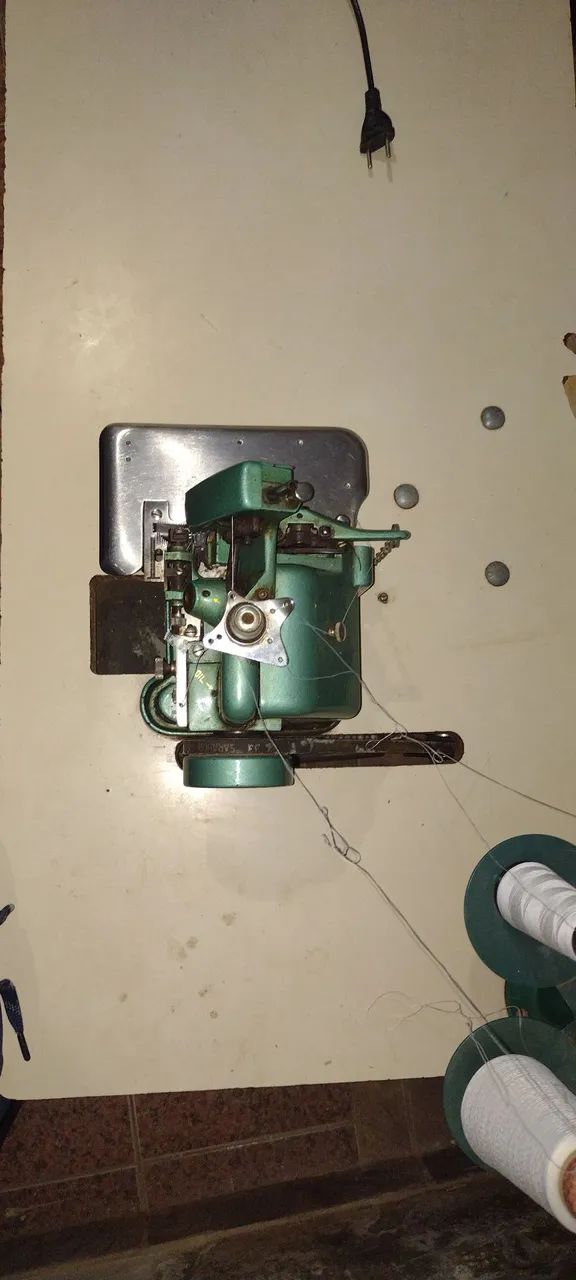 Máquina de Costura Overlock Industrial Chinesinha  - Foto 3
