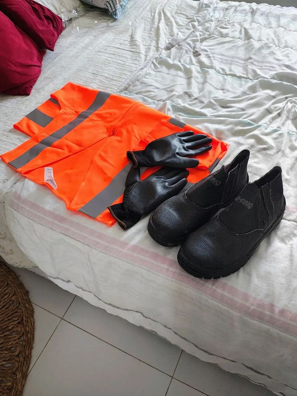 Kit EPI Completo - Colete, Botas e Luvas