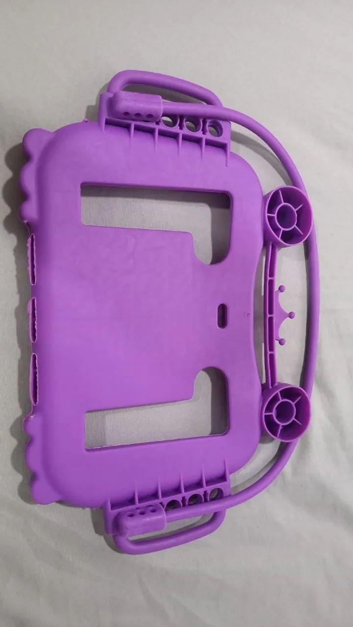 Capa infantil roxa de silicone para tablet - Foto 2