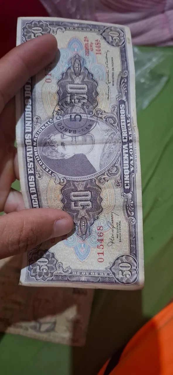 Nota Antiga de 50 Cruzeiros - Brasil