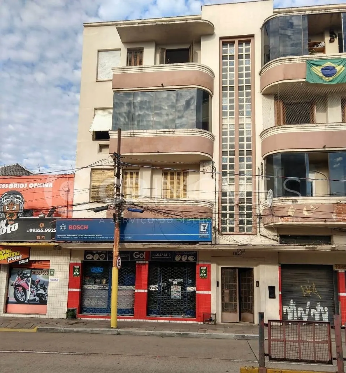 Apartamentos em Porto Alegre, no bairro Floresta, à venda.