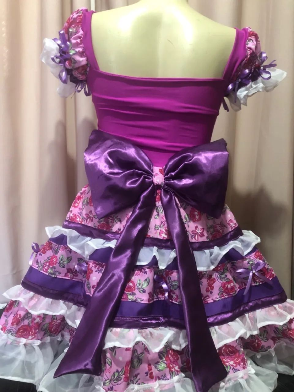 Vestido de festa junina roxo, tamanho: M - Foto 4