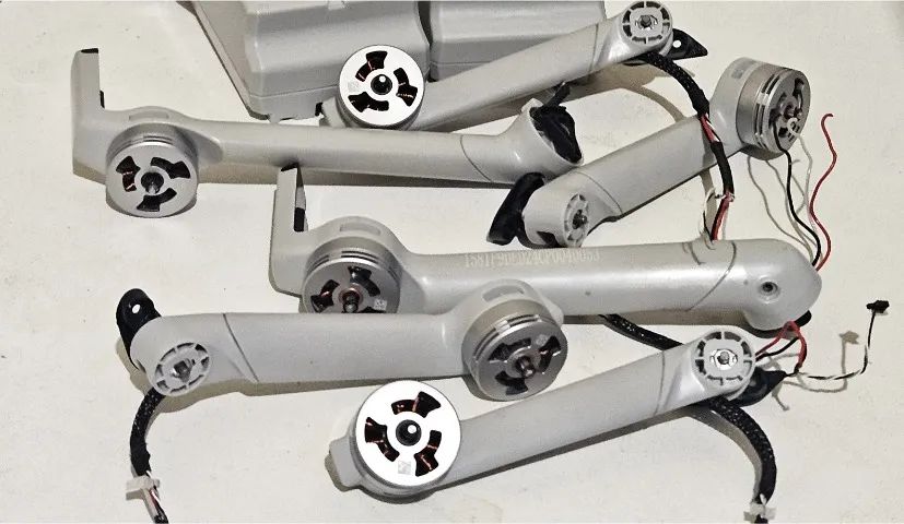 DJI Mini 5 Pro - Kit de Braços com Motores Originais (preço do lote, vai os 6 braços)