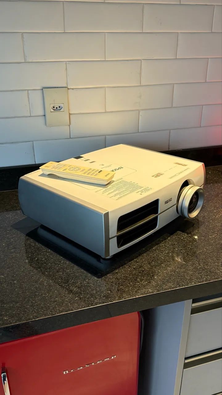 Projetor Epson Powerlite 8100
