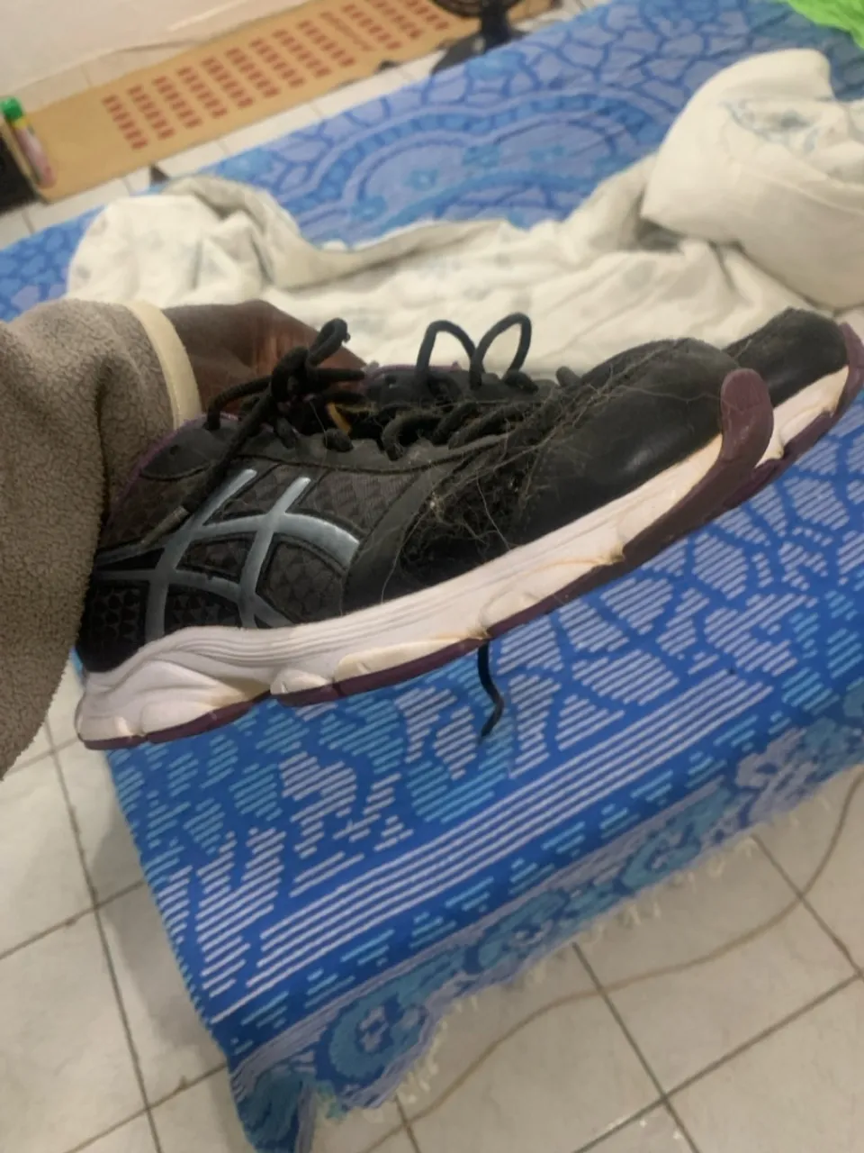 Tênis Asics em bom estado