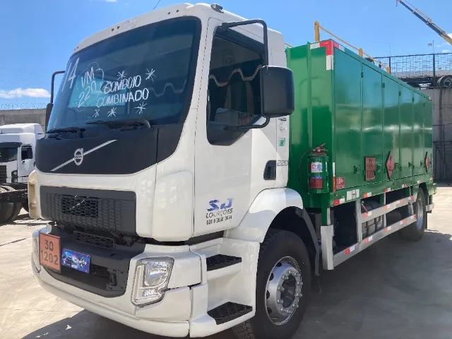 VOLVO VM 220 COMBOIO (MELOSA)