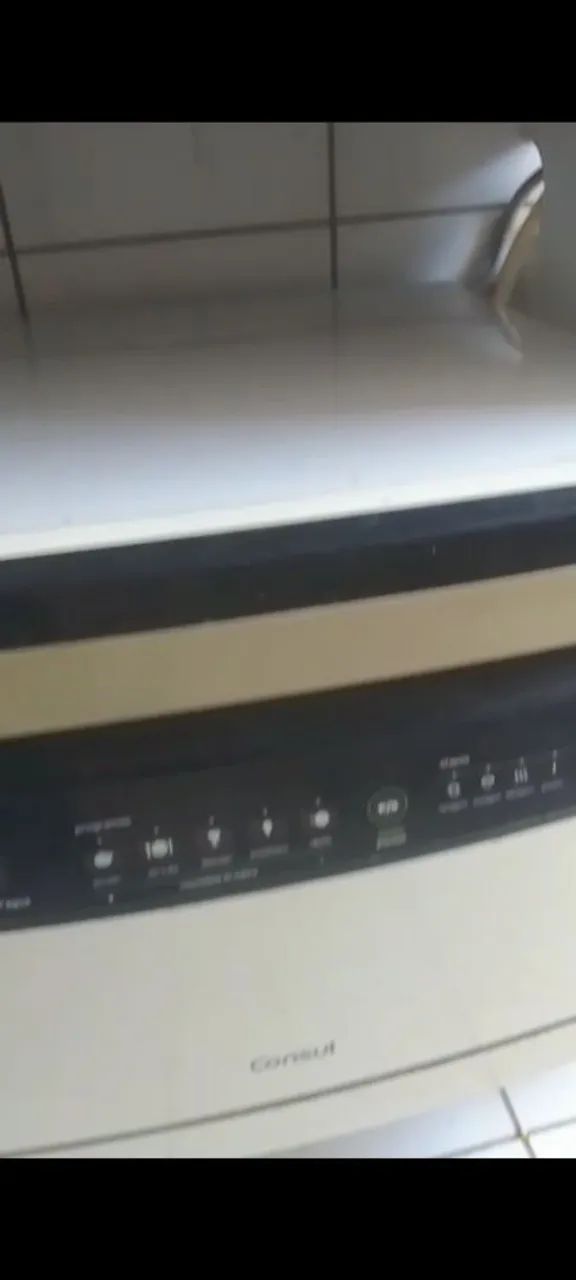 Lavadora de louça Consul semi nova com defeito