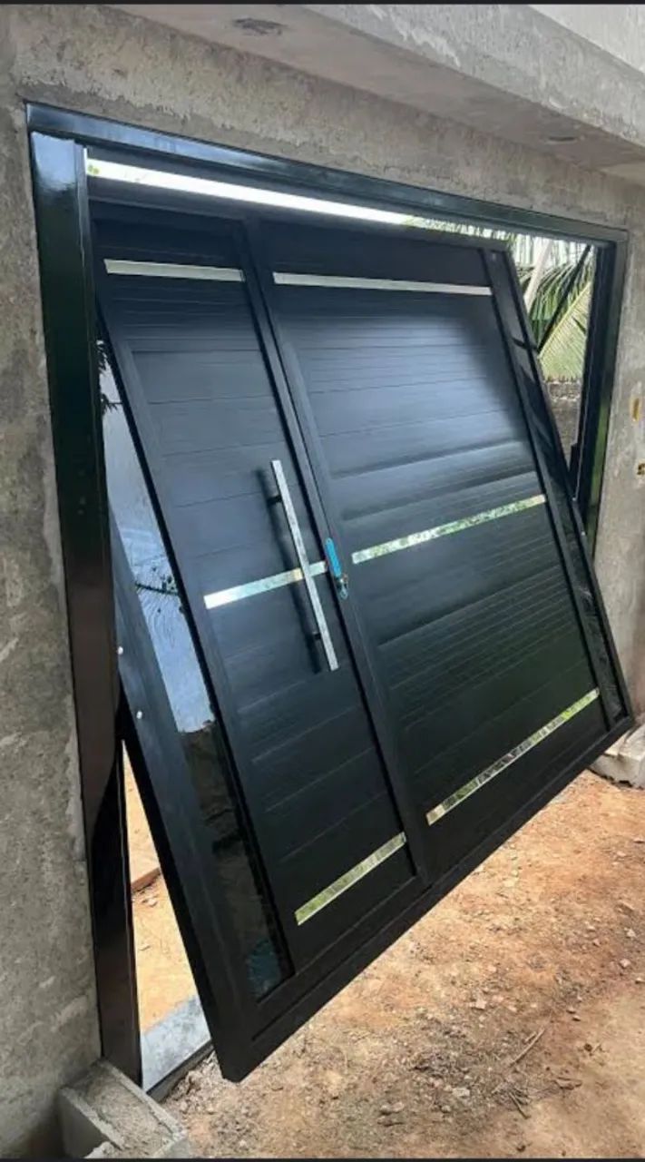 Porta de garagem basculante em alumínio( fabricação) - Foto 2