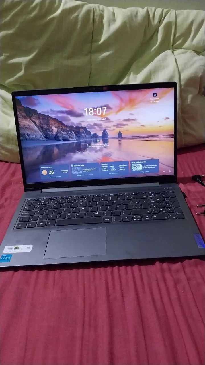 Notebook Lenovo - Tela 15.6 - Intel Core i5 - 8GB RAM - 256GB SSD