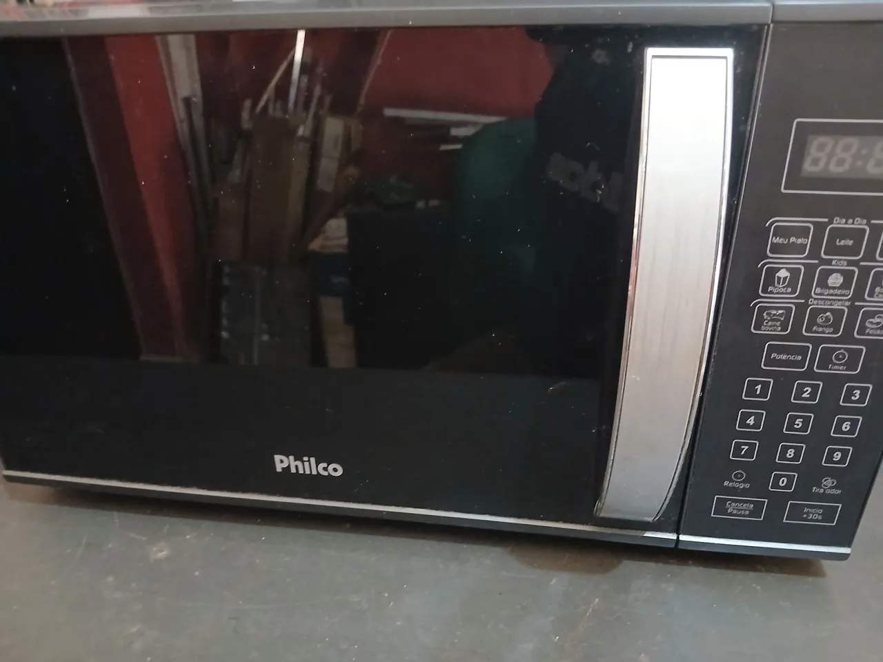 Micro-ondas Philco - Design Moderno e Funcional