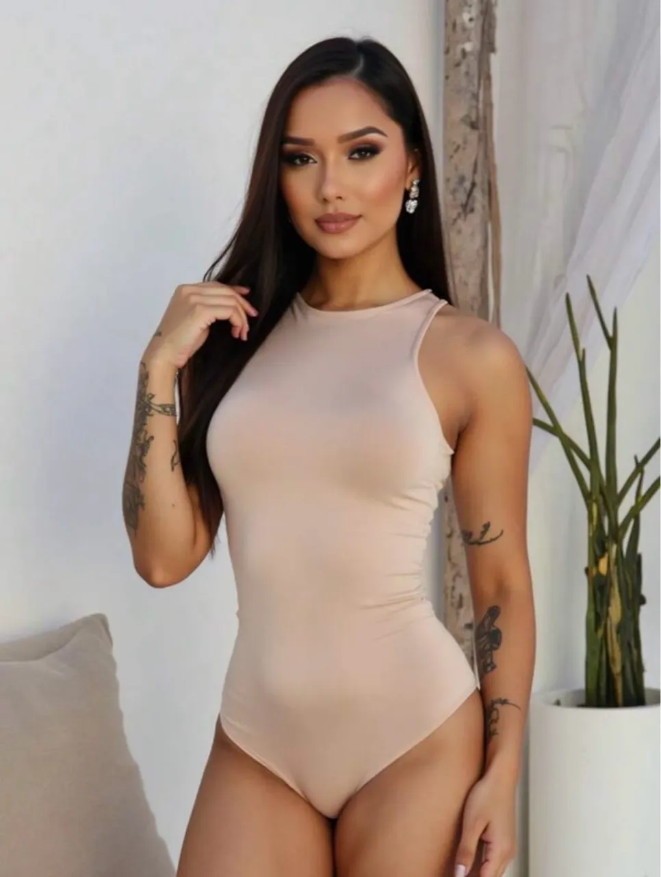 Body Feminino Bege Elegante