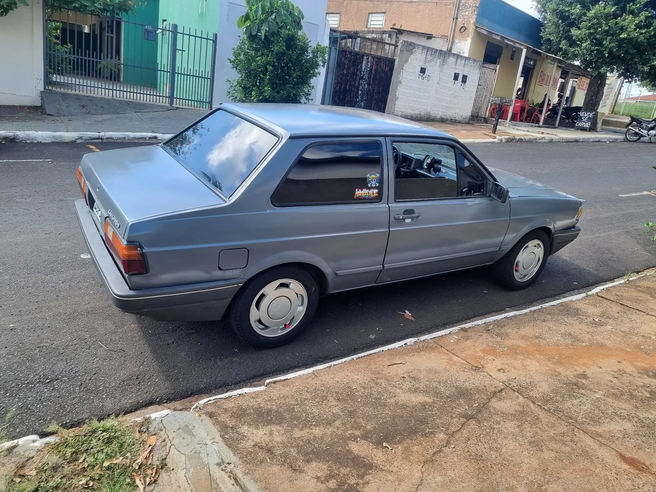 Voiage 1.6 cht ,,original alcool ,,só andar carro feito inteiro sem podre nada filé